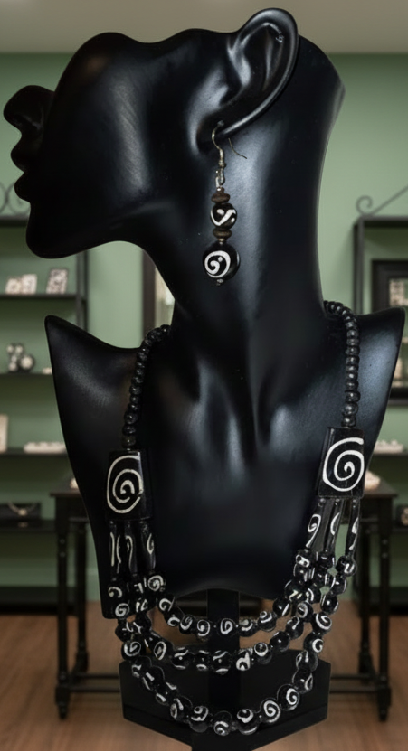 Black Brown and Bone Resin Layered Necklace