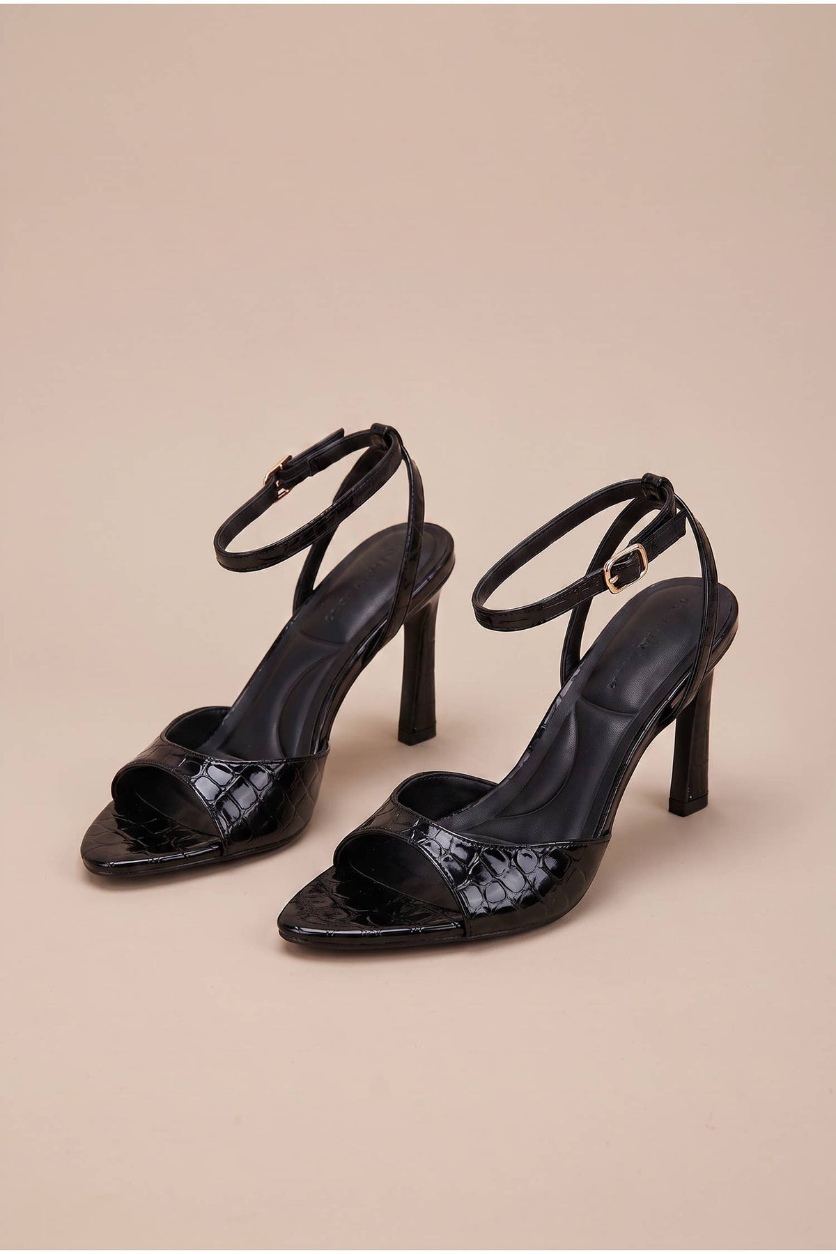 JADE-01 - ANKLE STRAP PUMPS