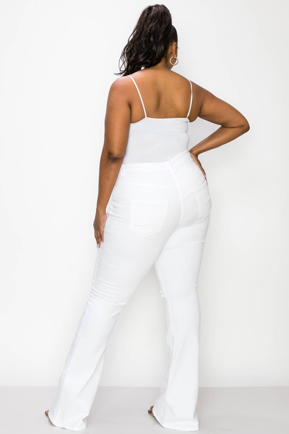 PLUS CURVY FLARE WHITE JEAN