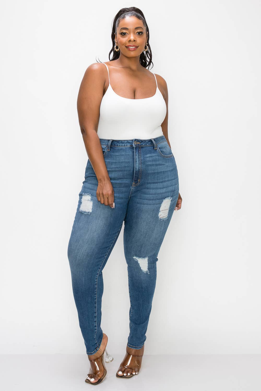 PLUS CURVY SKINNY GENTLY DESTROYED JEANS